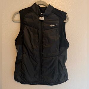 Nike vest